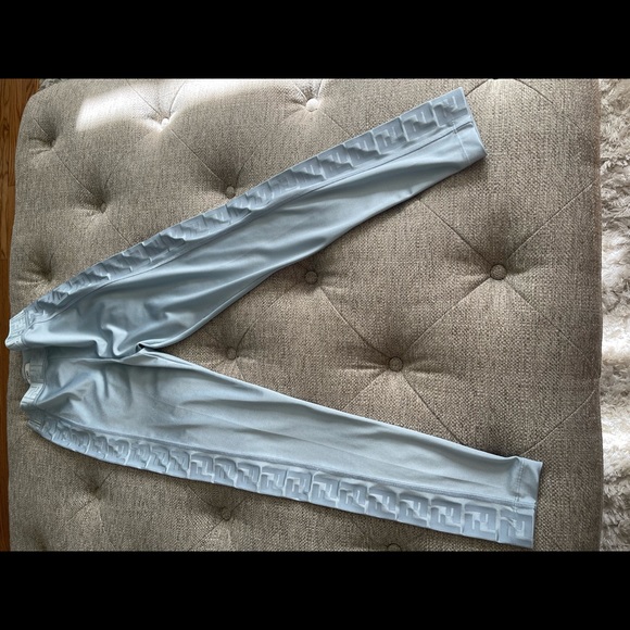 COPY - Fendi Leggings (Size 36) - Picture 6 of 10